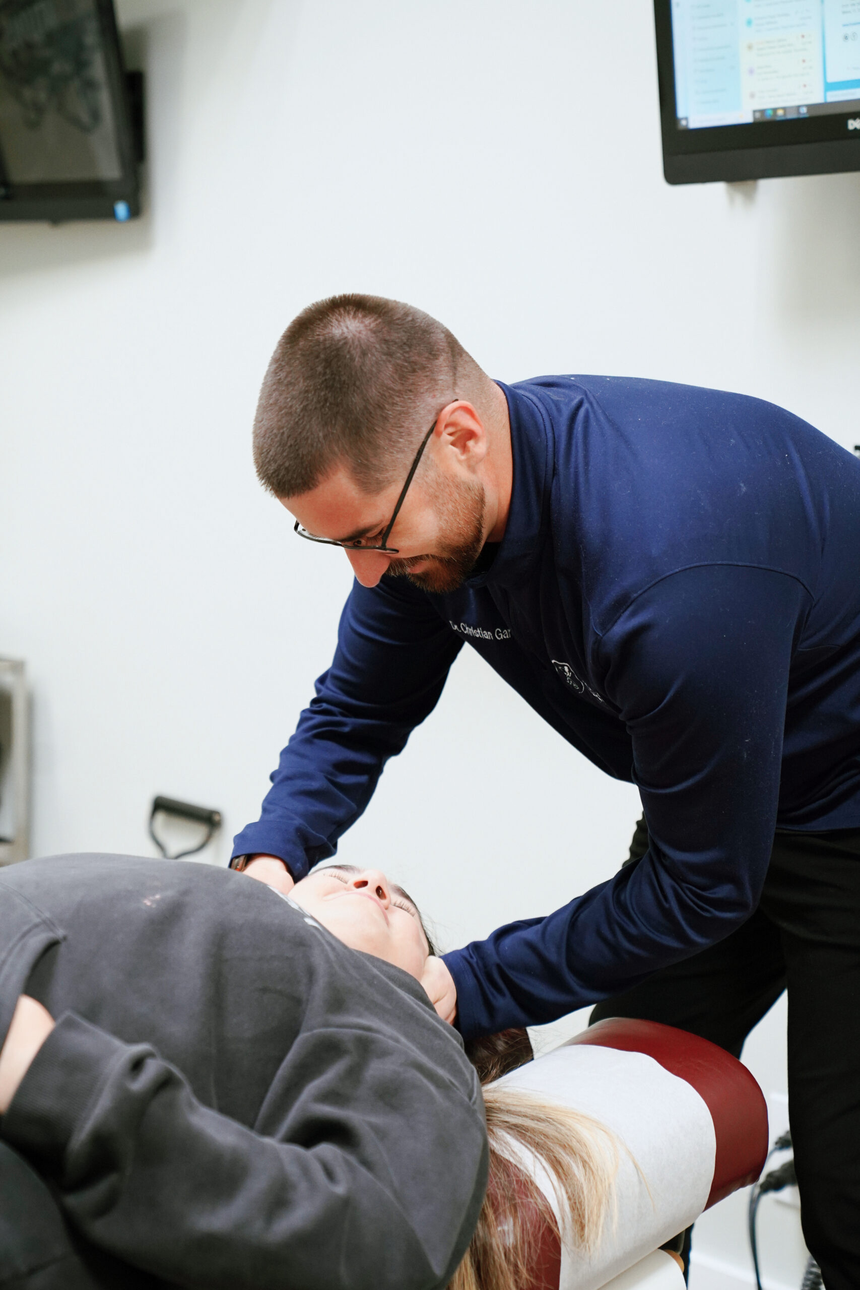 Chiropractic care at Healthy Spine Institute