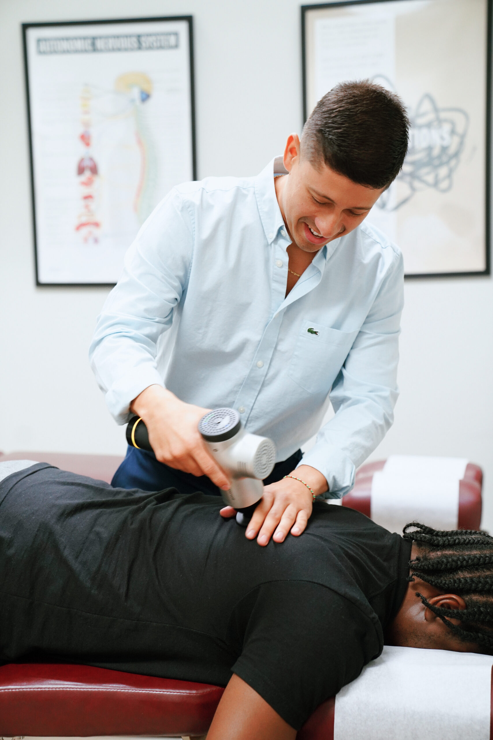 Chiropractic adjustment at Healthy Spine Institute