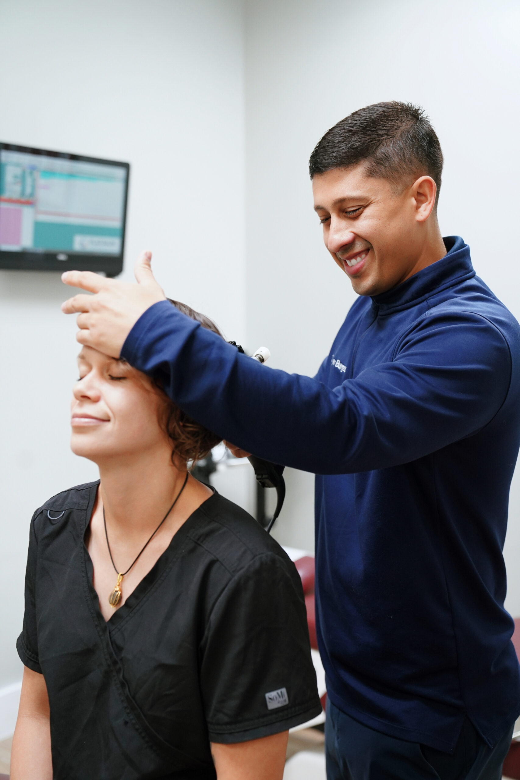 Chiropractic care at Healthy Spine Institute