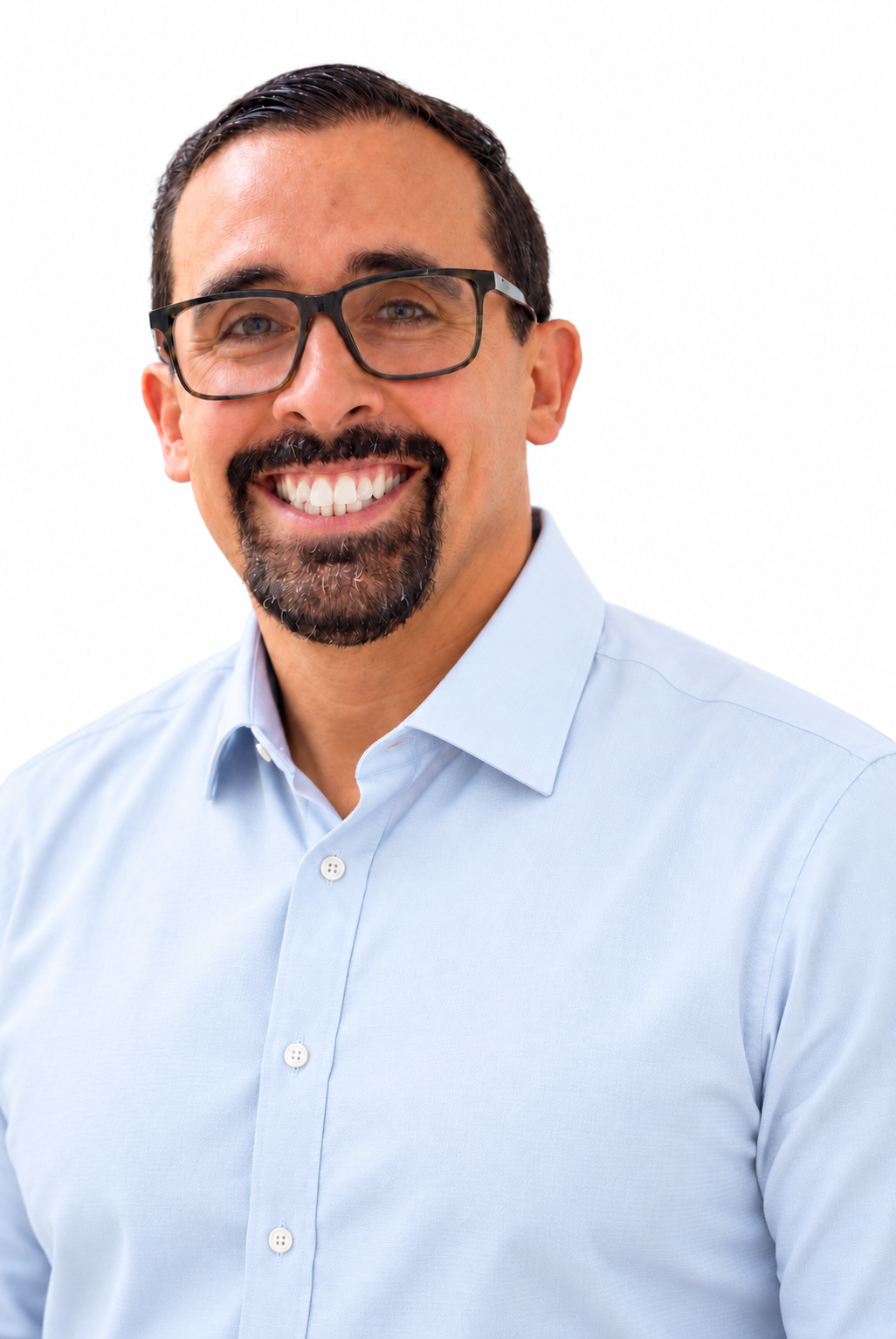 Dr. Roger Hernandez, chiropractor at Healthy Spine Institute